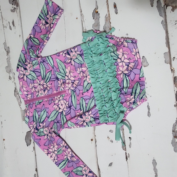 Ruffle butts 6-12m bundle bathing suit/sun suit - Picture 5 of 7